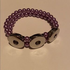 3 snap lavender beaded bracelet, inc 3 snaps